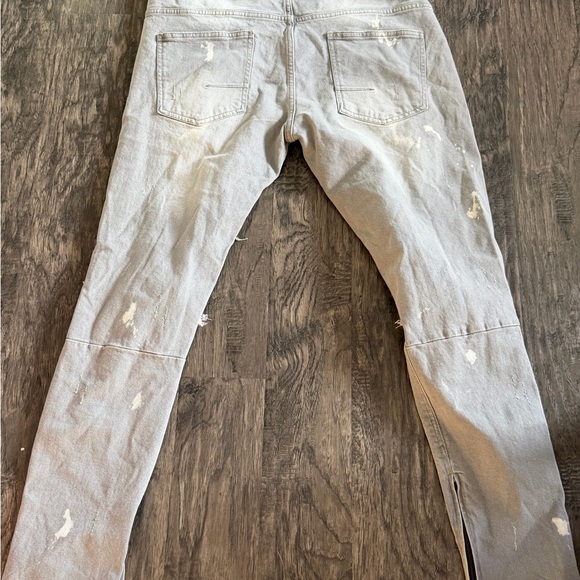 Distressed Gray Women Jeans - Picture 2 of 3